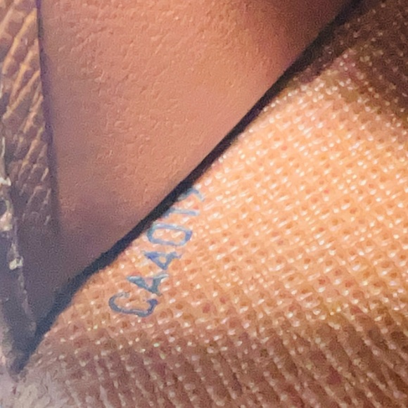 Louis Vuitton Passport Cover - Picture 2 of 6